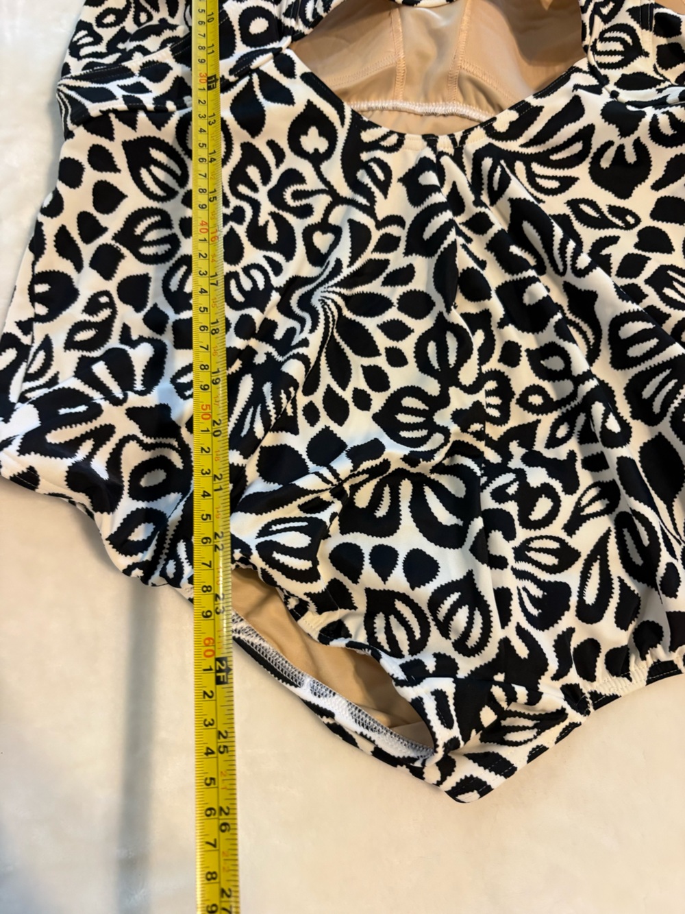 Lands’ End Ruched Floral One Piece Swimsuit 20W Black White Tummy Control Plus - Picture 11 of 13